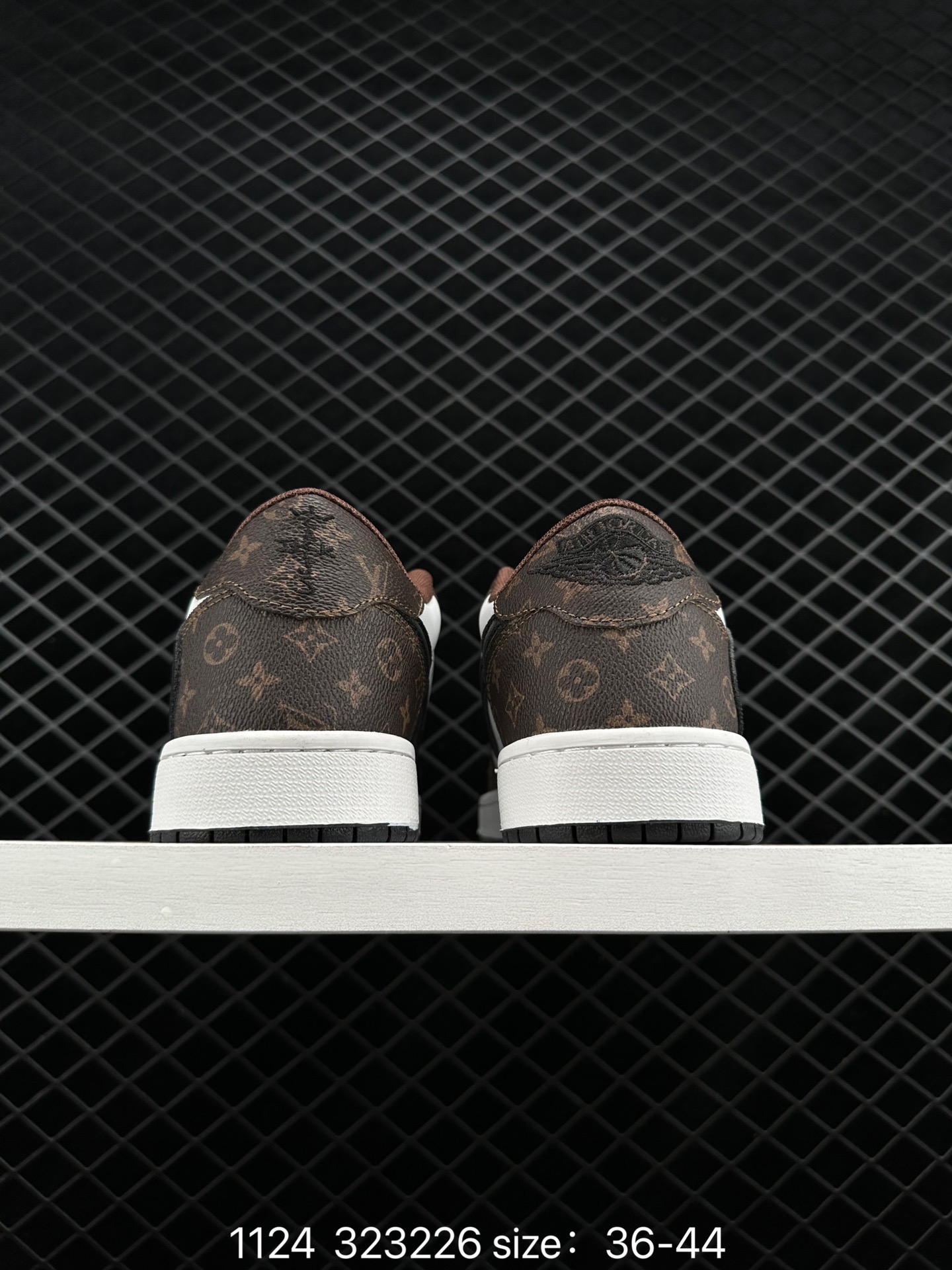 Travis Scott x Air Jordan 1 ” Reverse Mocha “